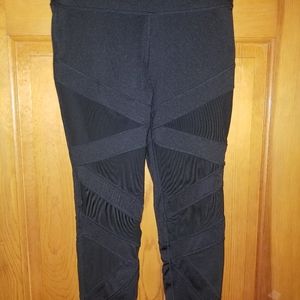 Women's exercise leggings